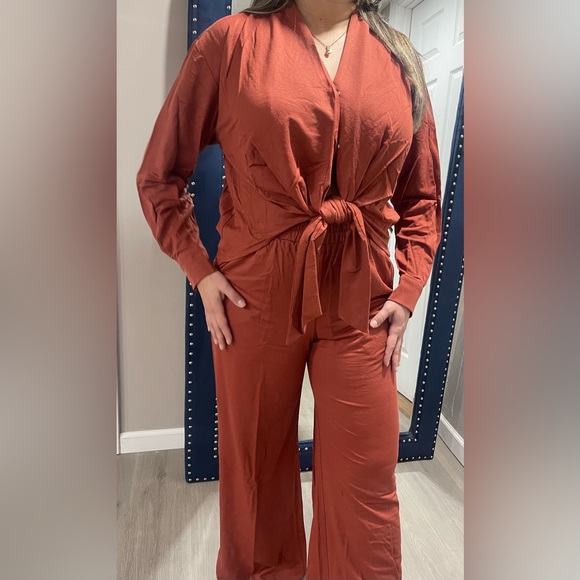 SOLID WOVEN LONG SLEEVE TIE FRONT DETAIL OVERSIZED BLOUSE - Picture 5 of 5